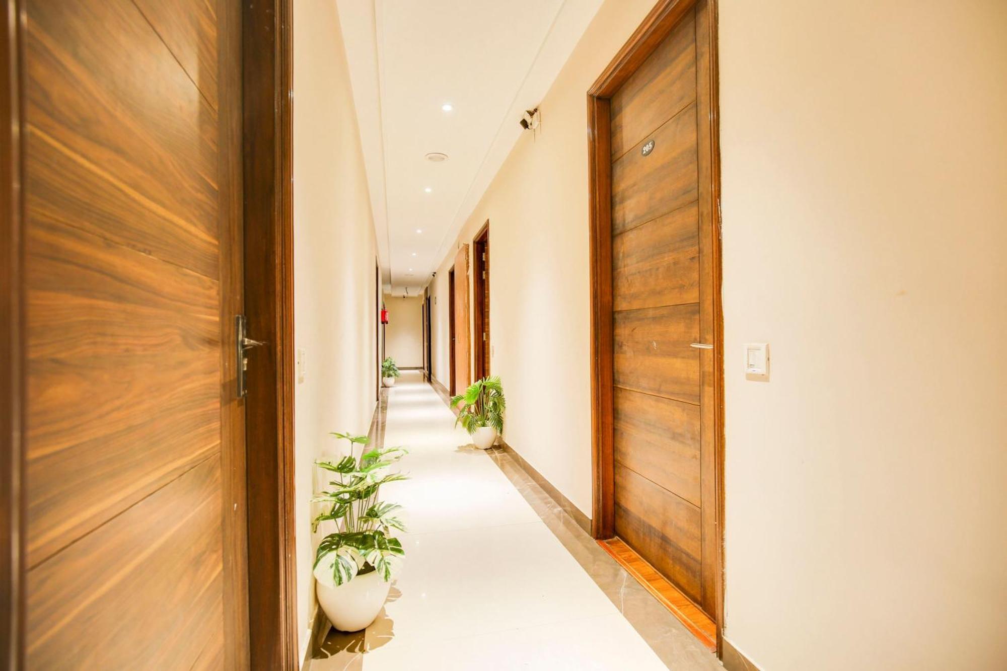 Super Townhouse Grand Fortune Amritsar Buitenkant foto