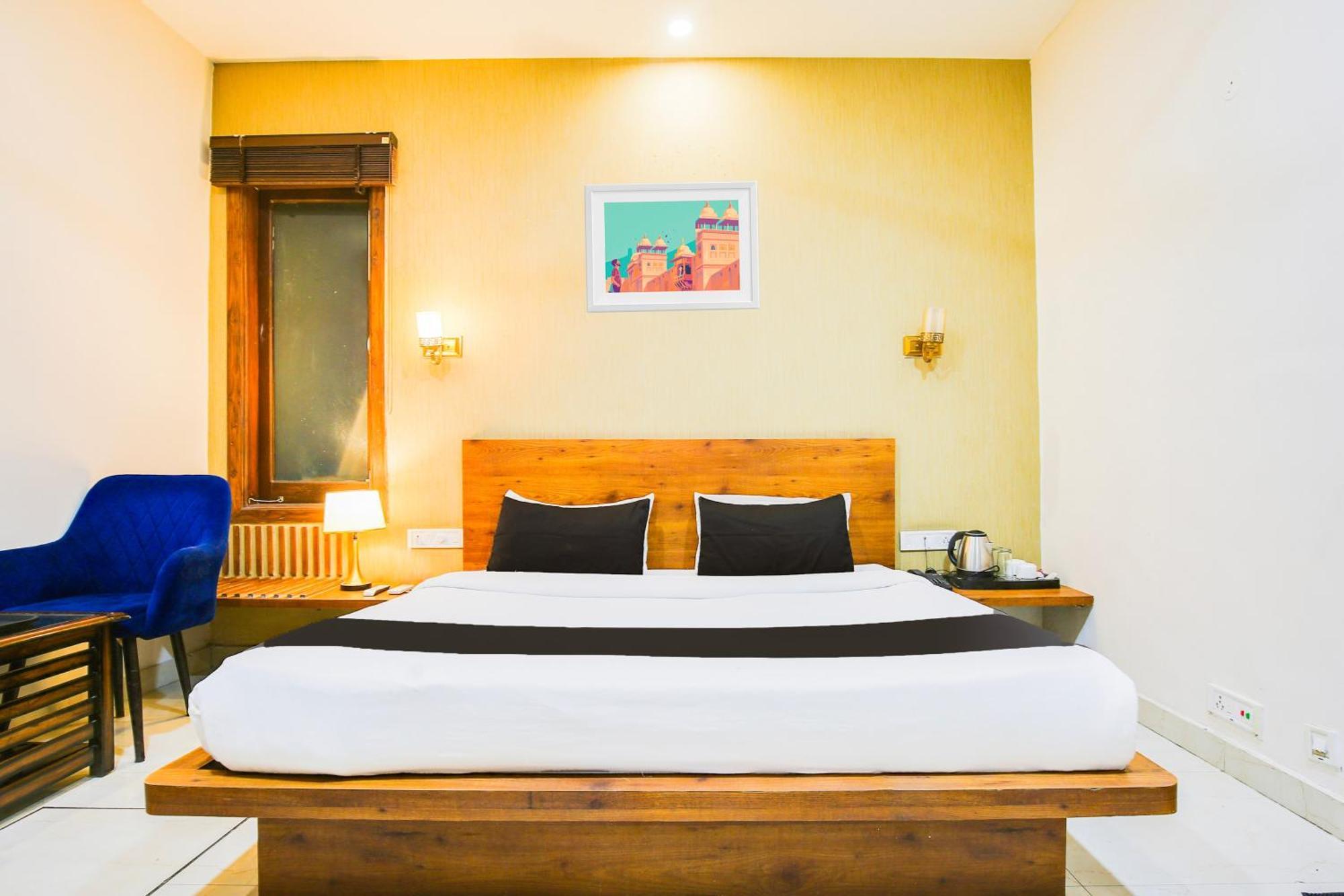 Super Townhouse Grand Fortune Amritsar Buitenkant foto