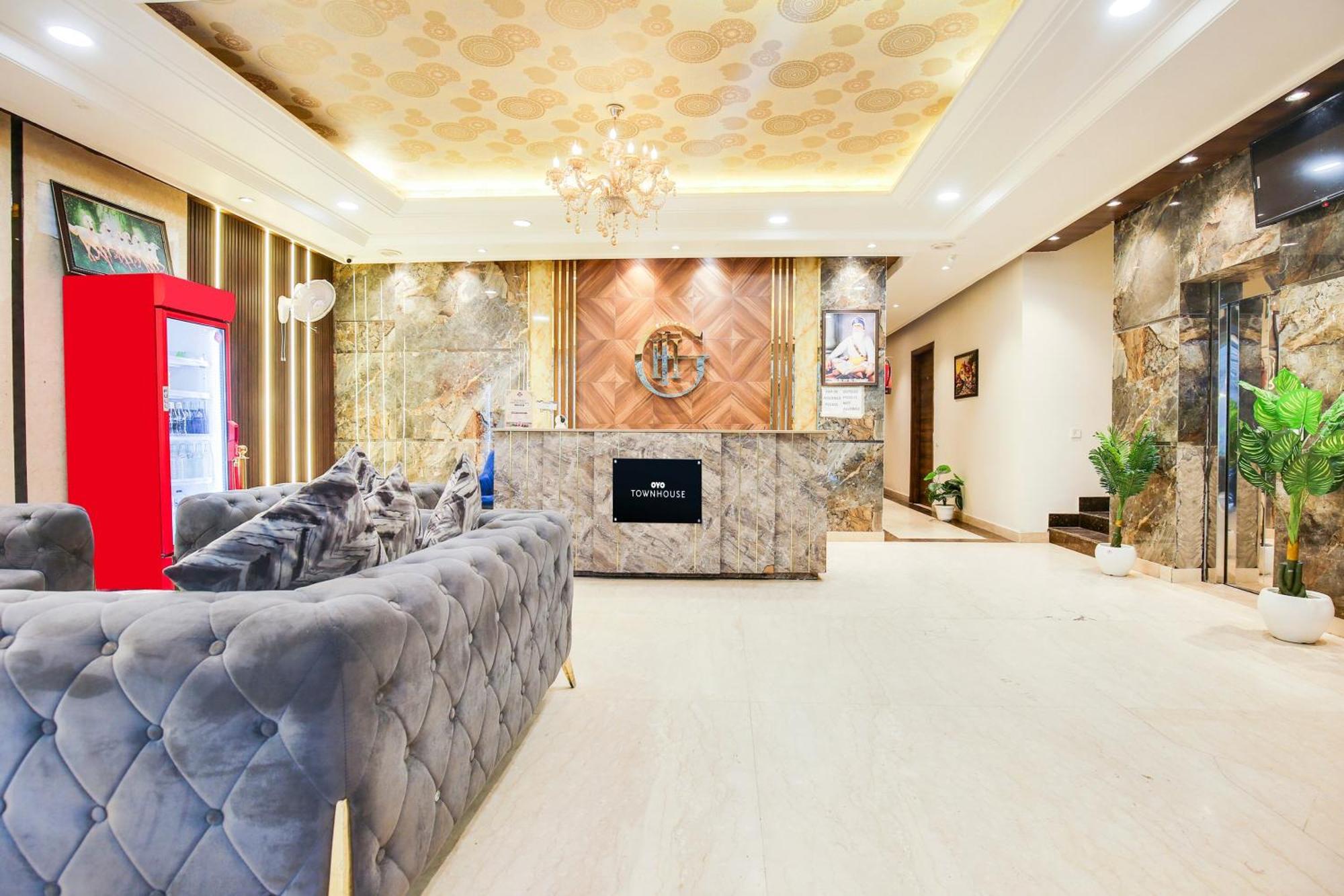 Super Townhouse Grand Fortune Amritsar Buitenkant foto